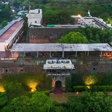 Fort Jadhavgadh -A Gadh Heritage Hotel Sasvad Exterior foto