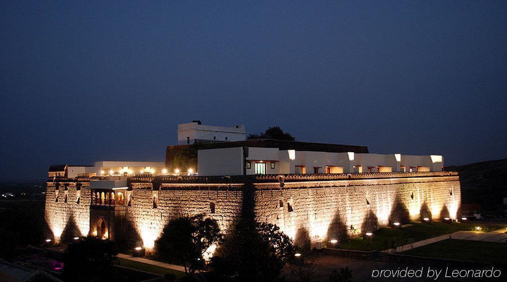 Fort Jadhavgadh -A Gadh Heritage Hotel Sasvad Exterior foto
