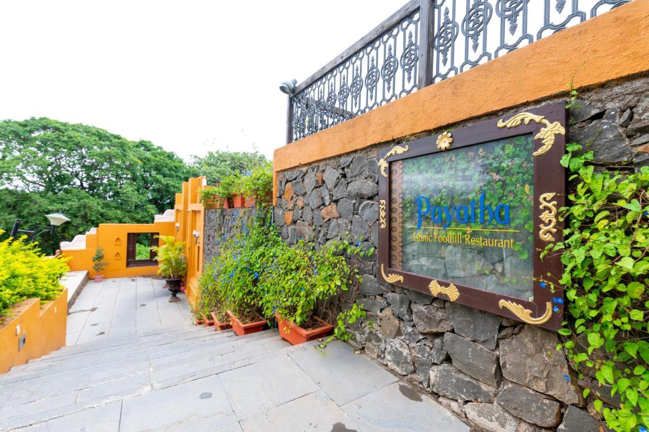 Fort Jadhavgadh -A Gadh Heritage Hotel Sasvad Exterior foto